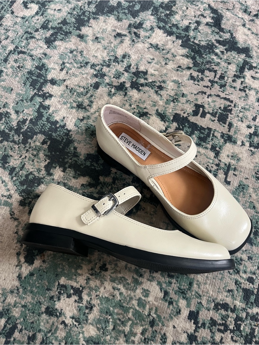 Steve Madden Cream Mary Jane Dress Shoes
